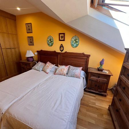 Atractivo Atico 2 Habitaciones Villaviciosa  Exterior photo