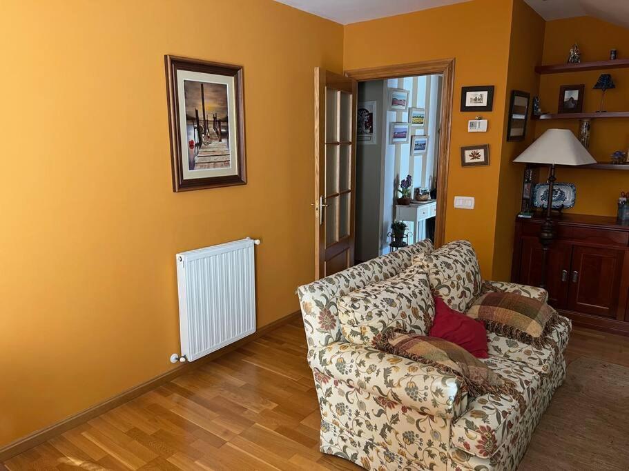 Atractivo Atico 2 Habitaciones Villaviciosa  Exterior photo