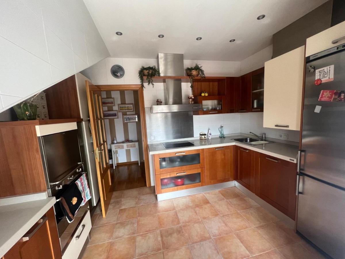 Atractivo Atico 2 Habitaciones Villaviciosa  Exterior photo